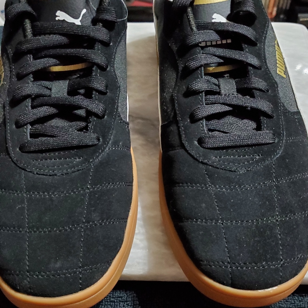 Mens sneakers